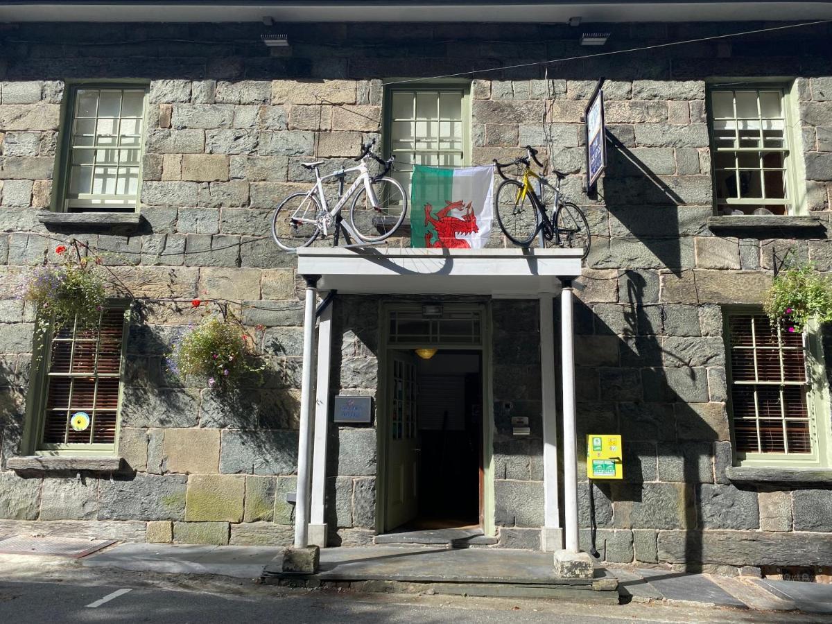 Grapes Hotel, Bar & Restaurant Snowdonia Nr Zip World Blaenau Ffestiniog Exterior foto